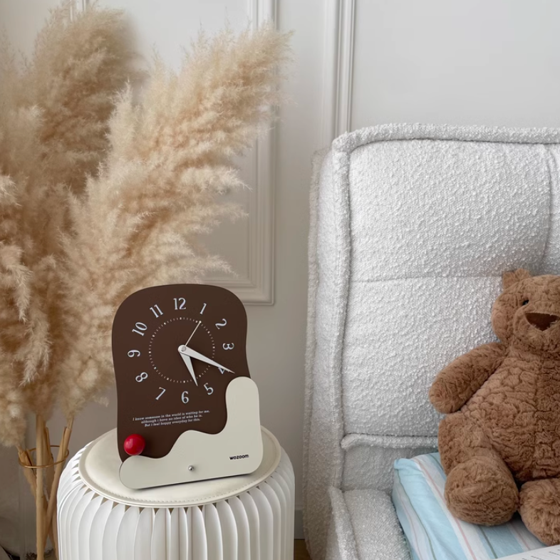 Mandelda Table Clock