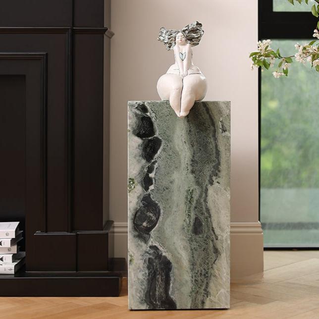 Vigor Marble Stand
