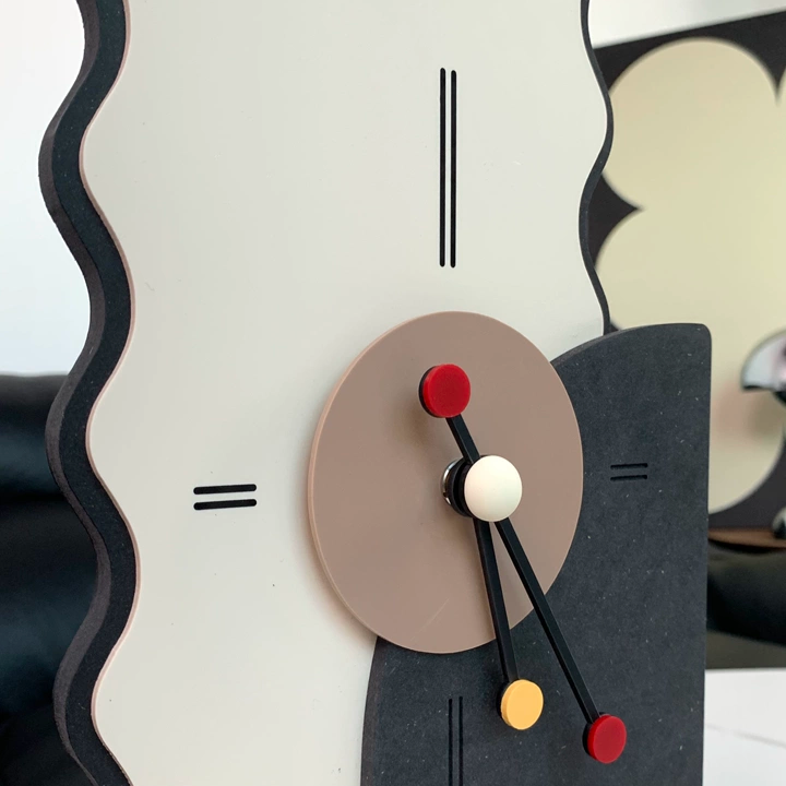 Veloso Table Clock