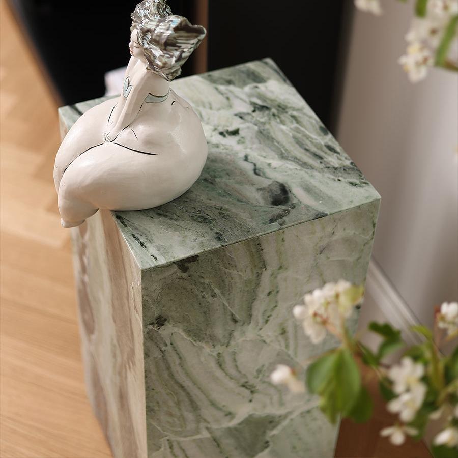 Vigor Marble Stand