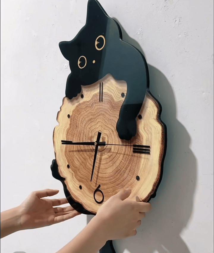 Cat Pendulum Clock