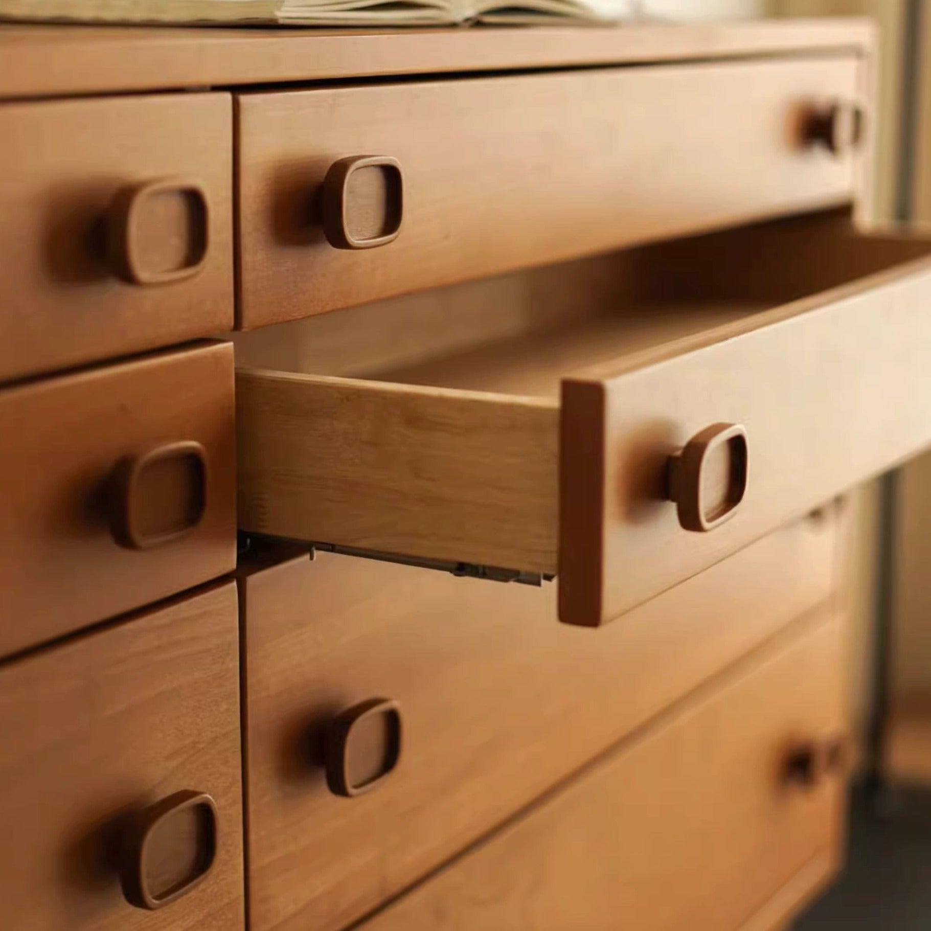 Howard Chest of Drawer