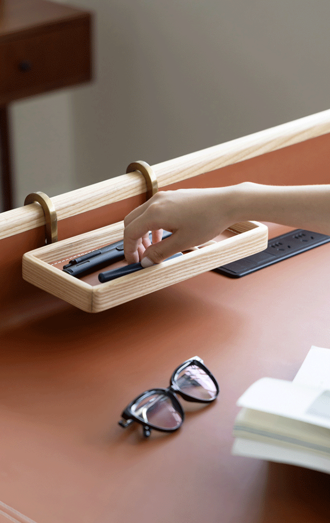 Wellington Leather Study Set