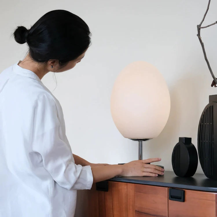 Eggshell Dimmable Lamp