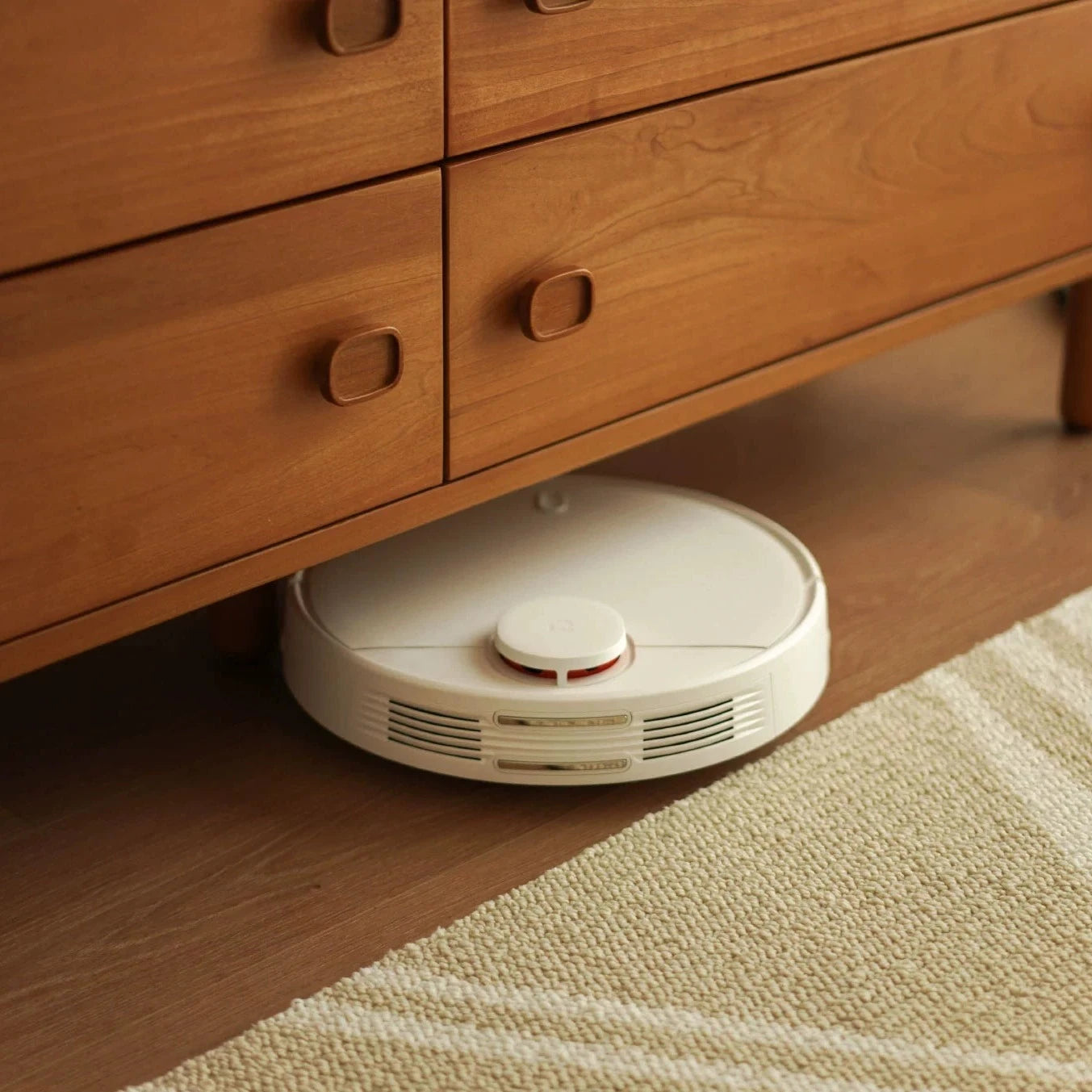 Howard Chest of Drawer