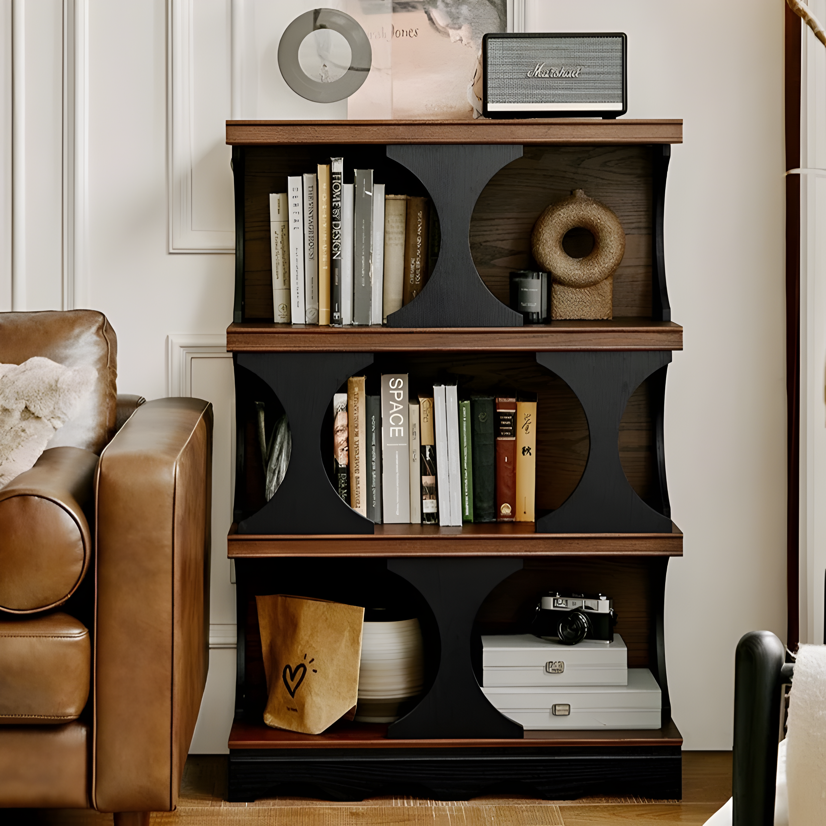 Darwin Display Shelf